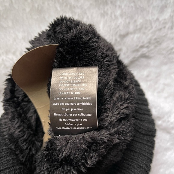 NWT Canada Weather Gear 2pc Beanie - Thermal Plush lined - super cute & warm - Picture 4 of 4